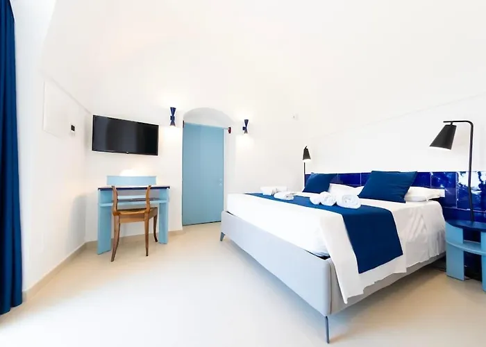 My Exclusive Italy - Elegant In Infinity Pool & Design * אנה קאפרי