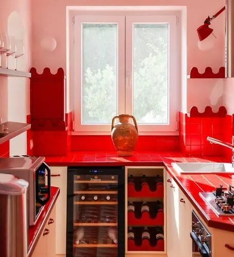 Willa My Exclusive Italy - Elegant In Infinity Pool & Design